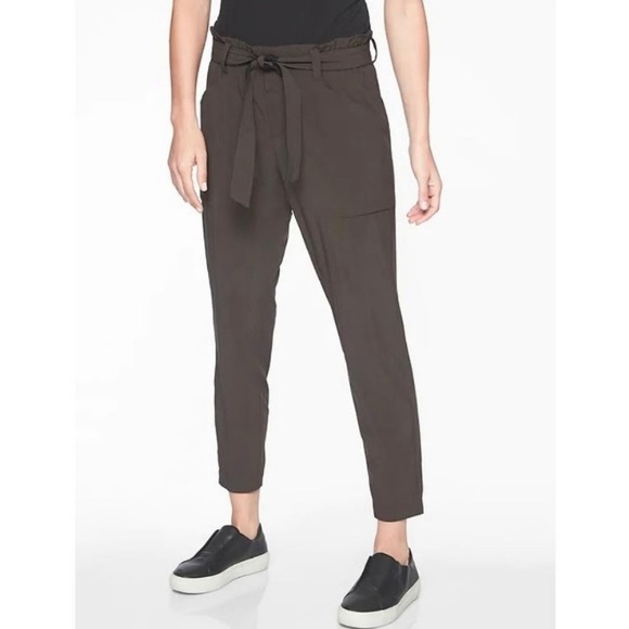 Athleta Pants - ATHLETA Skyline Pant in Arbor Olive Size 6